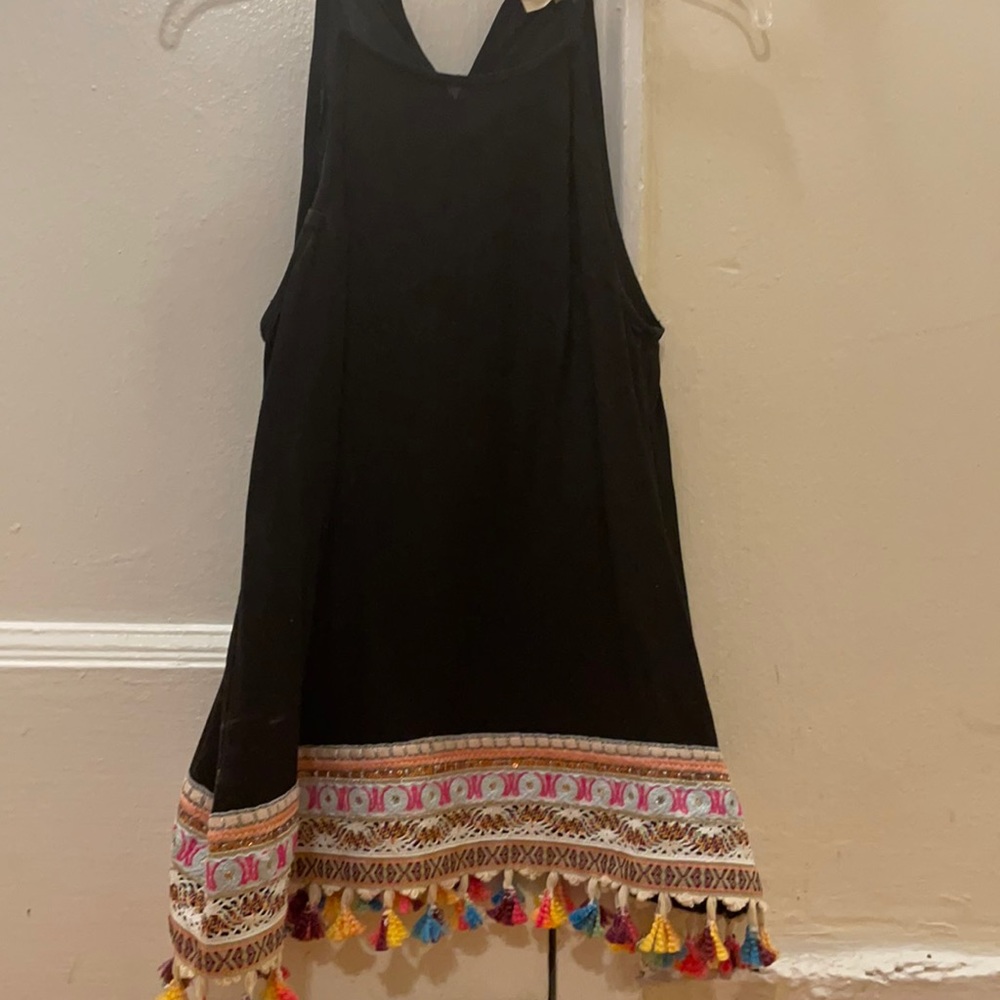 High neck tank with embroidered bottom